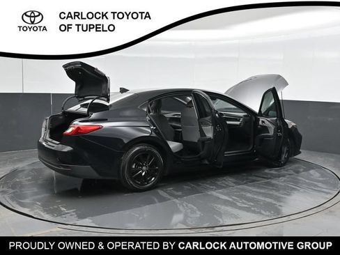 Used 2025 Toyota Camry LE w/ Convenience Package FWD image 38