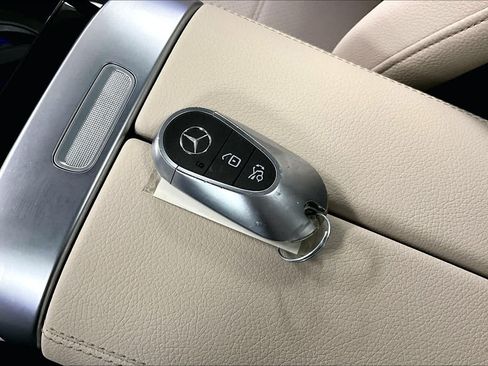 Used 2026 Mercedes-Benz GLC 300 4MATIC image 15