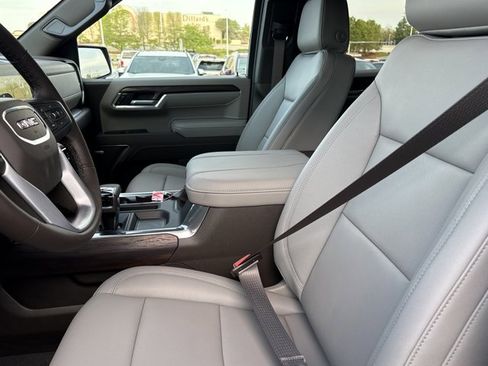 New 2026 GMC Sierra 1500 SLT image 5