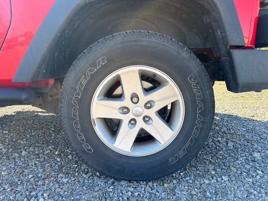Used 2018 Jeep Wrangler Sport AWD/4WD image 6