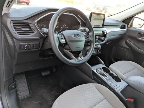 Used 2022 Ford Escape SE w/ Convenience Package AWD/4WD image 2