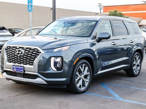 Used 2021 Hyundai Palisade Limited image 3
