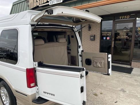 Used 2004 GMC Safari Conversion image 49