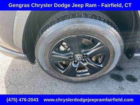 Used 2021 Toyota RAV4 XLE w/ Convenience Package AWD/4WD image 12