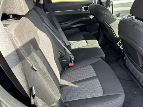 Certified 2024 Kia Sorento LX image 20