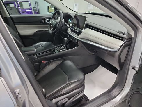 Certified 2022 Jeep Compass Limited AWD/4WD image 15