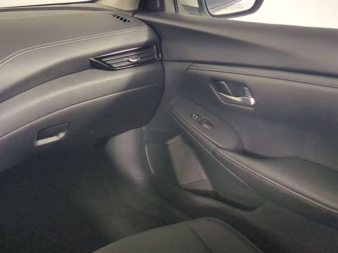 Used 2025 Nissan Sentra SV FWD image 18