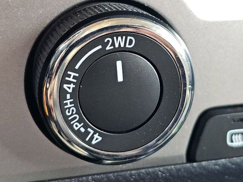 Used 2023 Toyota Tacoma SR image 9