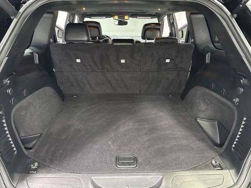 Used 2019 Jeep Grand Cherokee Altitude AWD/4WD image 28