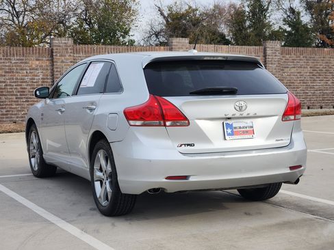 Used 2010 Toyota Venza Base image 8