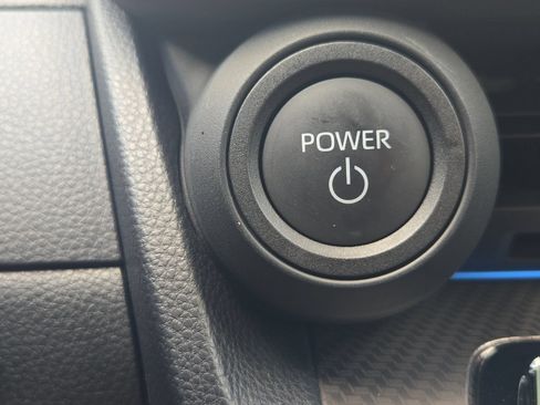Certified 2026 Toyota Prius XLE FWD image 19