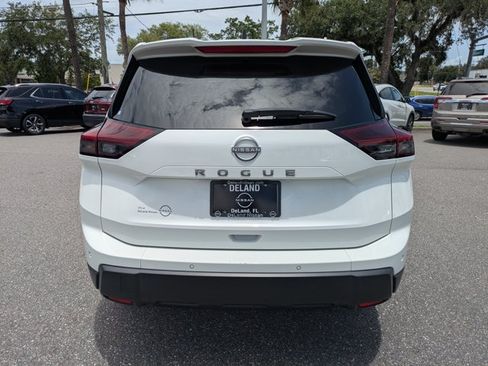 Certified 2024 Nissan Rogue S FWD image 5