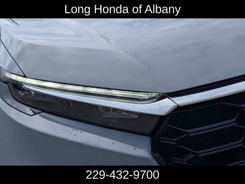 Used 2025 Honda CR-V LX image 3