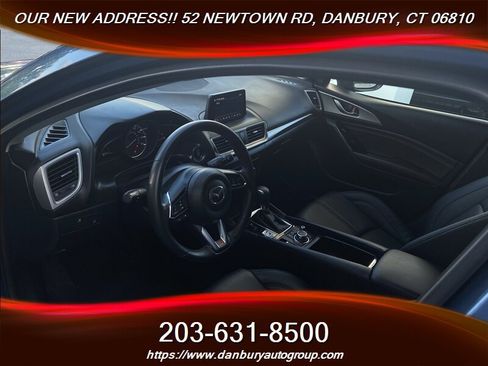 Used 2018 MAZDA MAZDA3 Touring FWD image 13