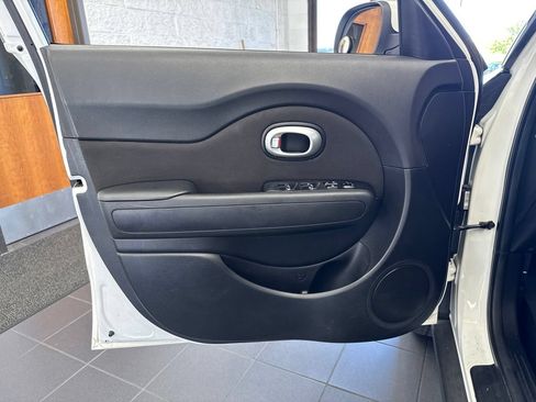 Used 2018 Kia Soul + FWD image 35