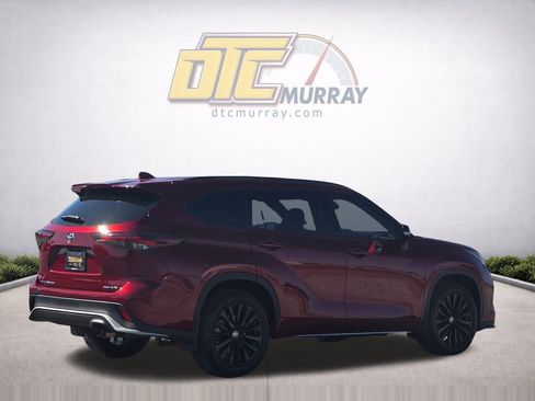 Used 2024 Toyota Highlander XSE AWD/4WD image 5