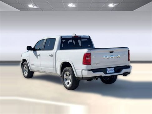 New 2026 RAM 1500 4x4 Crew Cab image 3