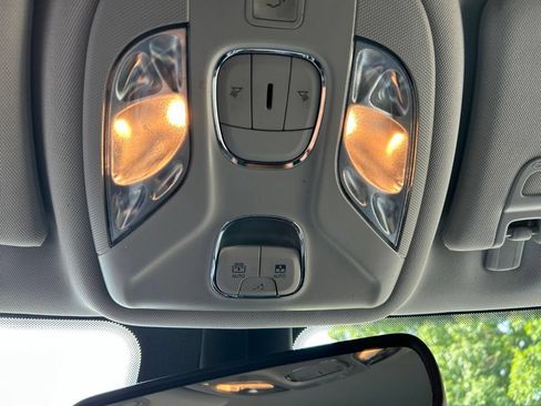 Used 2022 Jeep Compass Latitude w/ Sun and Sound Group AWD/4WD image 19