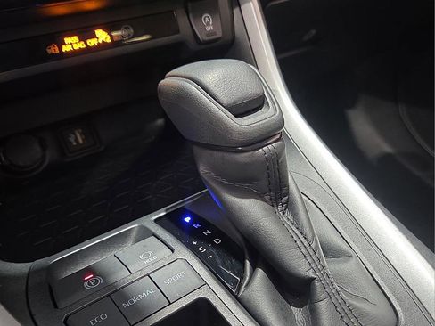 Certified 2025 Toyota RAV4 LE image 26