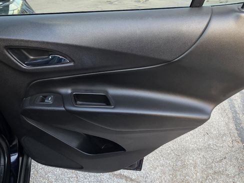 Used 2021 Chevrolet Equinox LT image 28