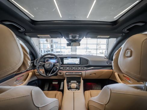 New 2026 Mercedes-Benz GLS 580 4MATIC image 27