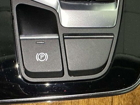 Used 2023 Audi Q5 2.0T Premium w/ Convenience Package image 24