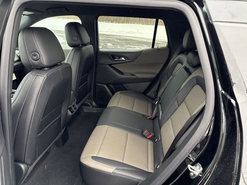 New 2026 Chevrolet Equinox LT w/ Convenience Package II FWD image 18
