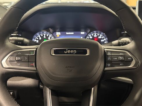 Used 2025 Jeep Compass Limited AWD/4WD image 22