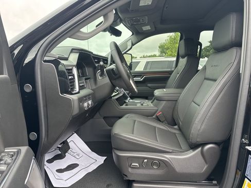 New 2025 GMC Sierra 2500 Denali w/ Denali Reserve Package image 32