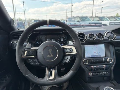 Used 2020 Ford Mustang Shelby GT500 w/ Carbon Fiber Track Pack image 20