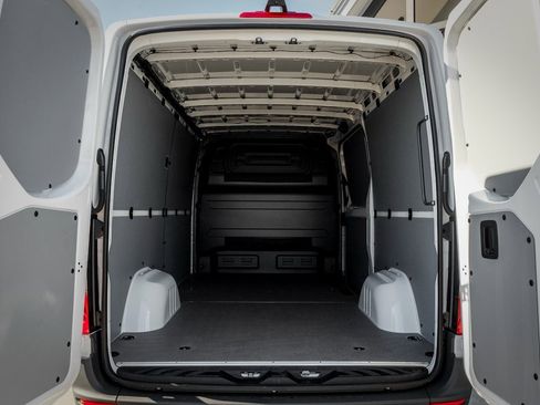 New 2026 Mercedes-Benz Sprinter 2500 image 11