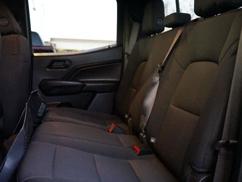 Used 2025 Chevrolet Colorado Trail Boss AWD/4WD image 22