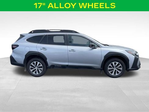 Used 2025 Subaru Outback Premium AWD/4WD image 6
