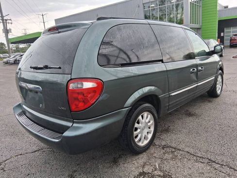 Used 2003 Chrysler Town & Country LXi FWD image 4