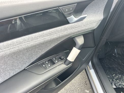 New 2026 Volkswagen Tiguan S image 16