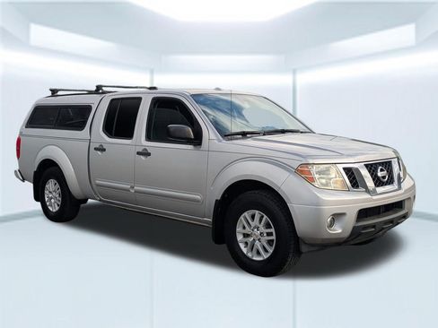 Used 2015 Nissan Frontier SV w/ SV Value Truck Package RWD image 7
