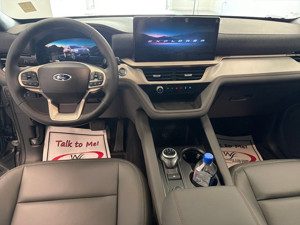 New 2027 Ford Explorer Active w/ Active Comfort Package RWD image 18