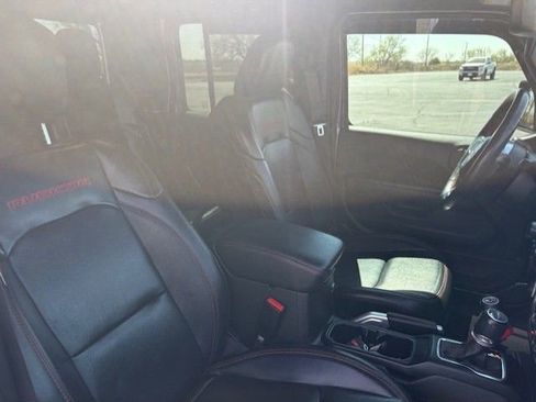 Used 2022 Jeep Gladiator Rubicon w/ LED Lighting Group AWD/4WD image 16