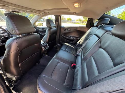 Used 2020 Chevrolet Malibu Premier image 11