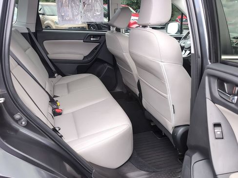 Used 2018 Subaru Forester 2.5i Limited AWD/4WD image 5