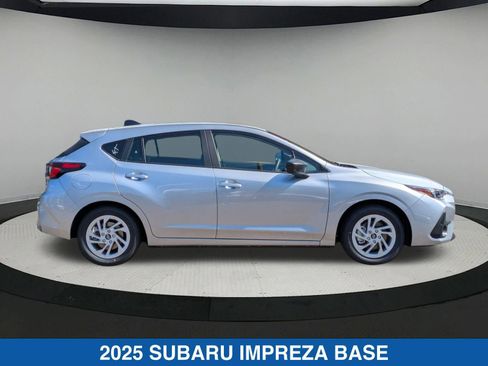 Certified 2025 Subaru Impreza 2.0i image 2