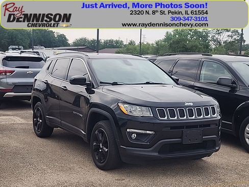 Used 2019 Jeep Compass Latitude AWD/4WD image 1