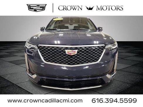 Certified 2025 Cadillac XT6 Premium Luxury image 8