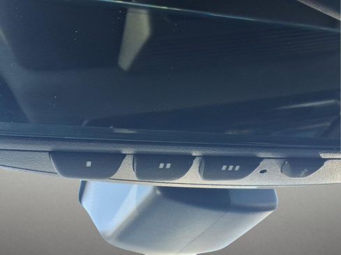 New 2026 Volkswagen Tiguan SE R-Line image 24