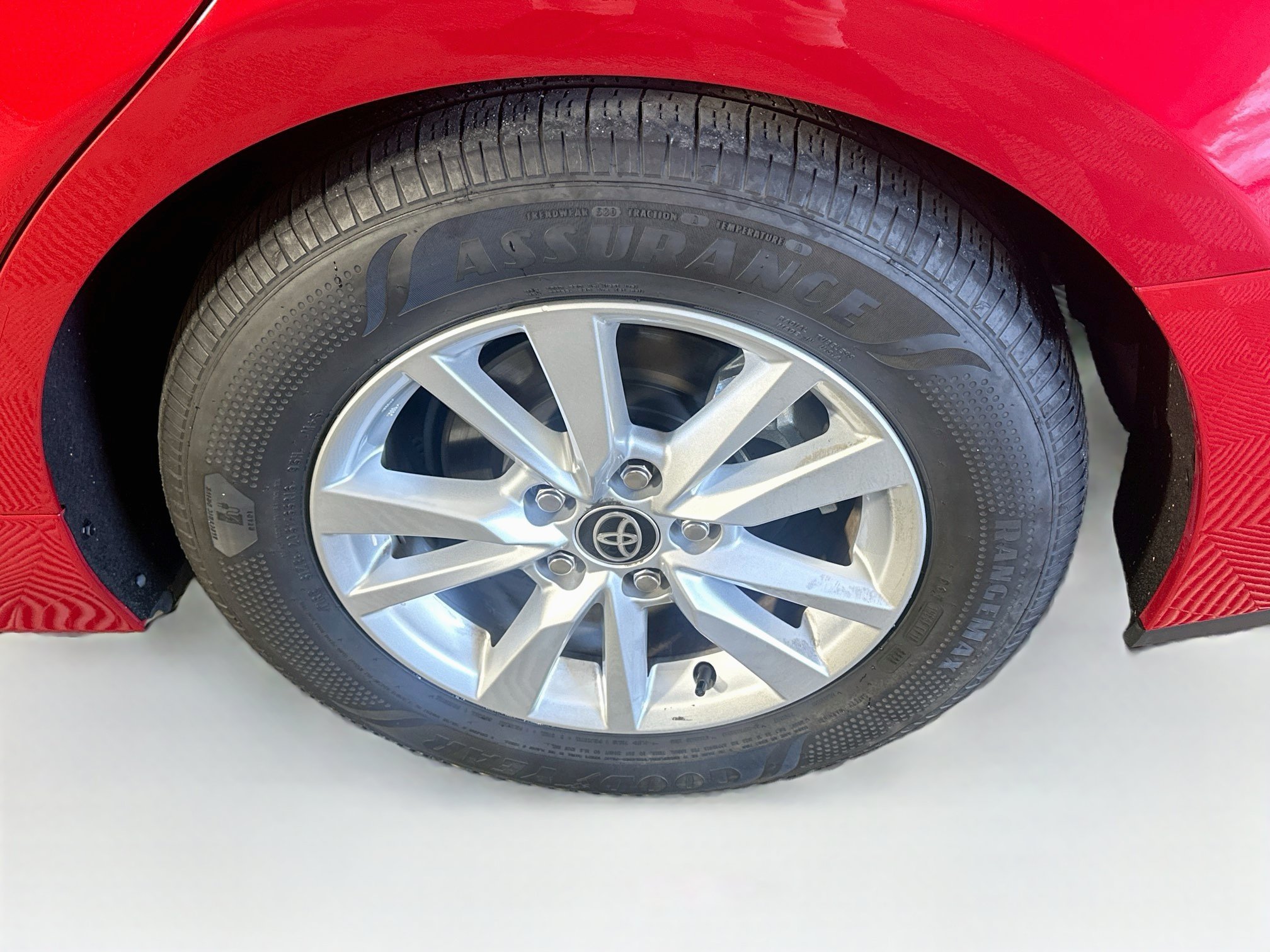 Used 2026 Toyota Camry LE FWD image 11