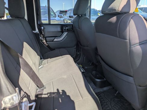Used 2018 Jeep Wrangler Unlimited Sport S image 23