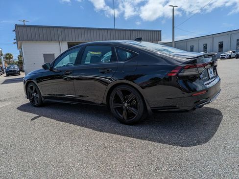 Used 2025 Honda Accord Sport image 8