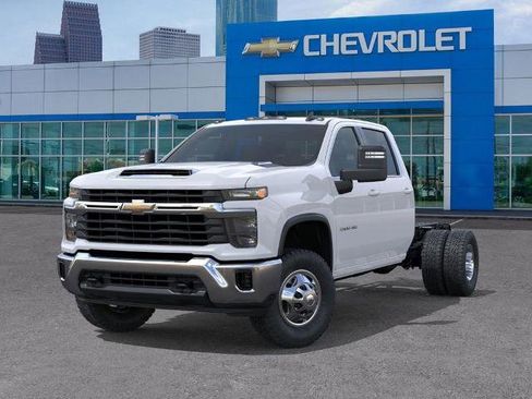 New 2026 Chevrolet Silverado 3500 LT w/ Convenience Package image 6