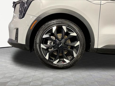 Used 2025 Kia Sorento SX FWD image 35