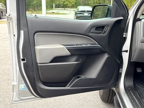 Used 2020 GMC Canyon 2WD Crew Cab w/ Convenience Package image 19